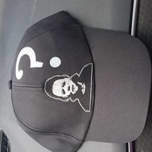 Custom snapbacks
